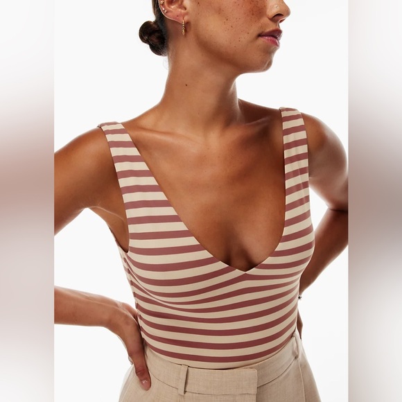 Aritzia babaton Contour V-Neck Bodysuit - Picture 2 of 6